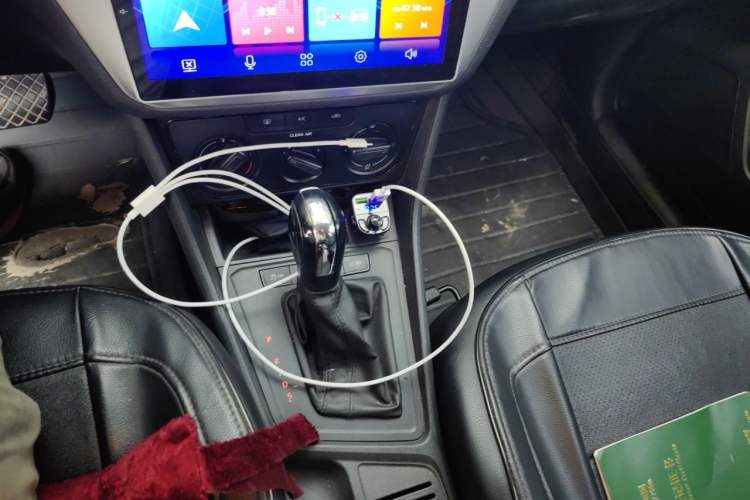 Used Volkswagen Gran Lavida 2015 1.6L Automatic Fashion Edition Gear Lever