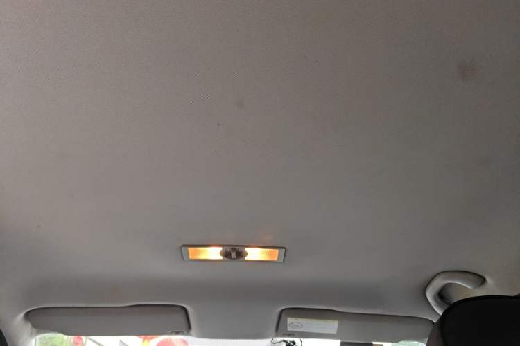 Used Volkswagen Gran Lavida 2015 1.6L Manual Fashion Edition Headliner