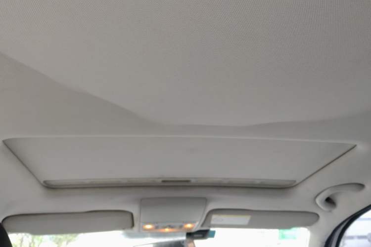 Used Volkswagen Gran Lavida 2015 1.6L Manual Comfort Edition Headliner