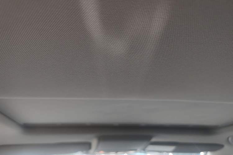 Used Volkswagen Gran Lavida 2015 1.6L Automatic Comfort Edition Headliner