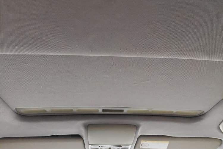 Used Volkswagen Gran Lavida 2015 1.6L Automatic Comfort Edition Headliner