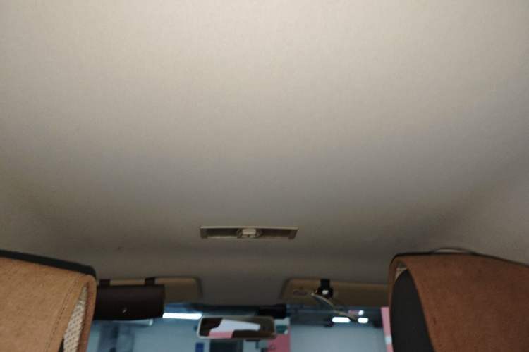 Used Volkswagen Gran Lavida 2015 1.6L Automatic Fashion Edition Headliner