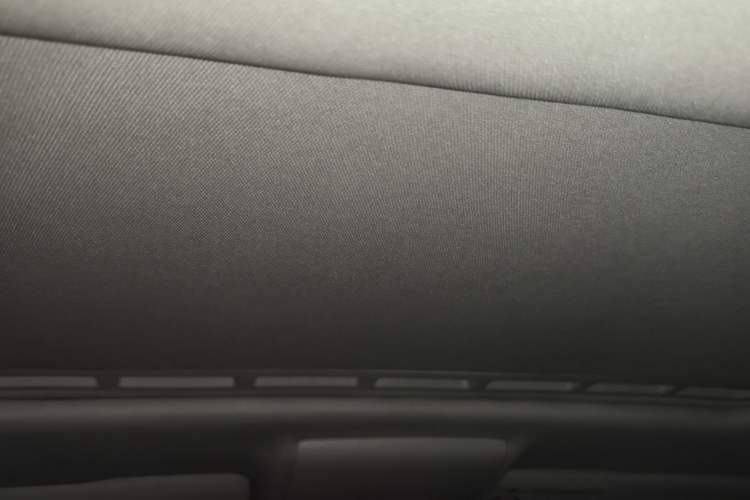 Used Volkswagen Gran Lavida 2015 1.6L Automatic Comfort Edition Headliner