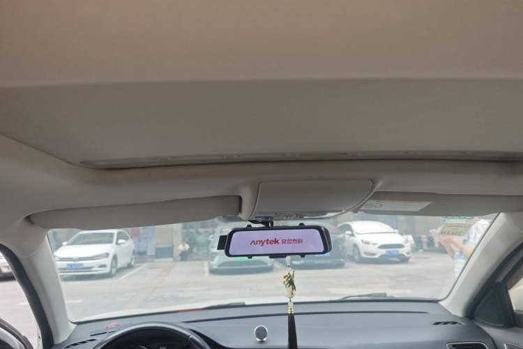 Used Volkswagen Gran Lavida 2015 1.6L Automatic Comfort Edition Headliner