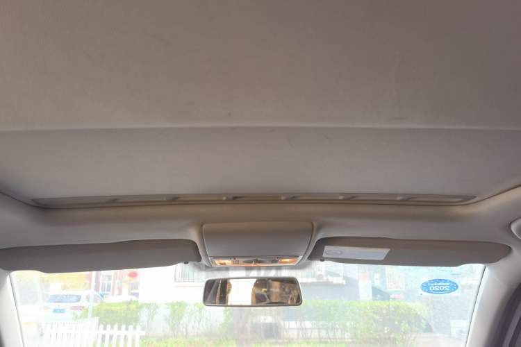 Used Volkswagen Gran Lavida 2015 1.6L Automatic Comfort Edition Headliner