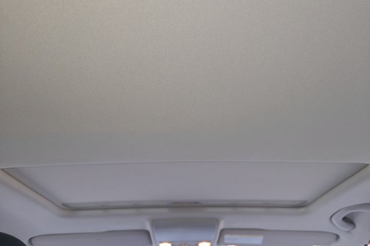 Used Volkswagen Gran Lavida 2015 1.6L Automatic Comfort Edition Headliner