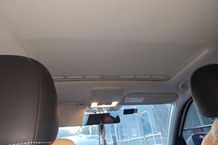 Used Volkswagen Gran Lavida 2015 230TSI DSG Comfort Edition Headliner