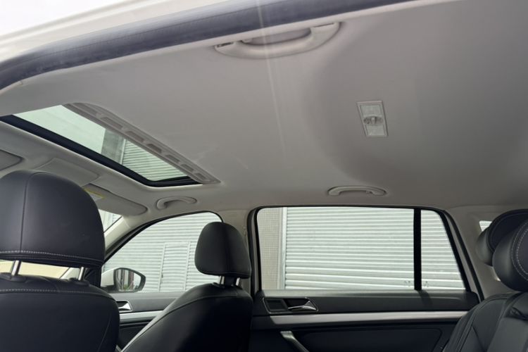 Used Volkswagen Gran Lavida 2015 230TSI DSG Comfort Edition Headliner