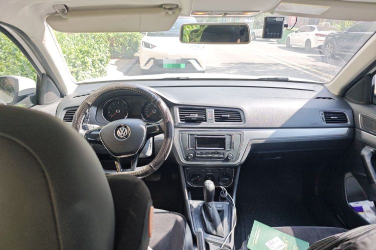 Used Volkswagen Gran Lavida 2015 1.6L Automatic Comfort Edition Headliner