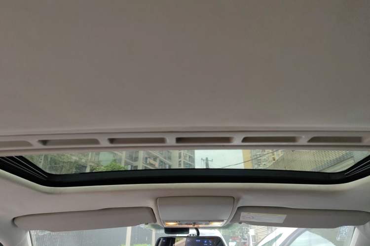 Used Volkswagen Gran Lavida 2015 230TSI DSG Comfort Edition Headliner