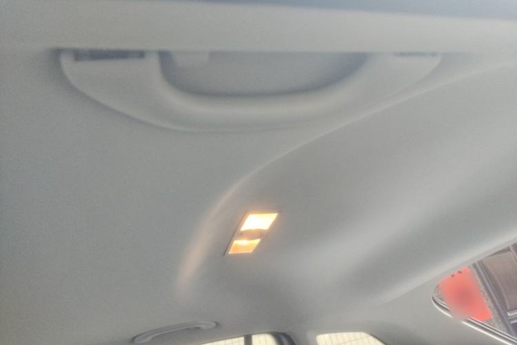 Used Volkswagen Gran Lavida 2015 1.6L Automatic Comfort Edition Headliner