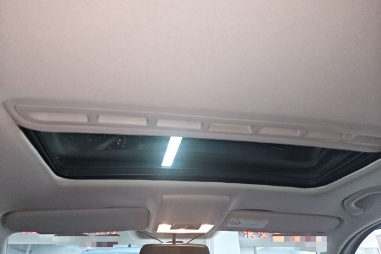 Used Volkswagen Gran Lavida 2015 1.6L Automatic Comfort Edition Headliner