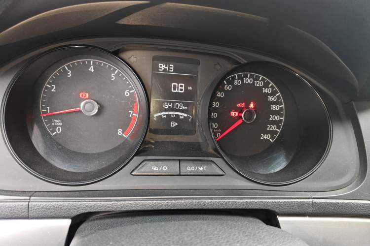 Used Volkswagen Gran Lavida 2015 1.6L Manual Fashion Edition Instrument Cluster