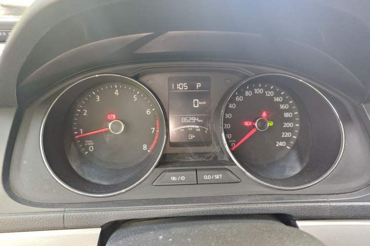 Used Volkswagen Gran Lavida 2015 1.6L Automatic Comfort Edition Instrument Cluster
