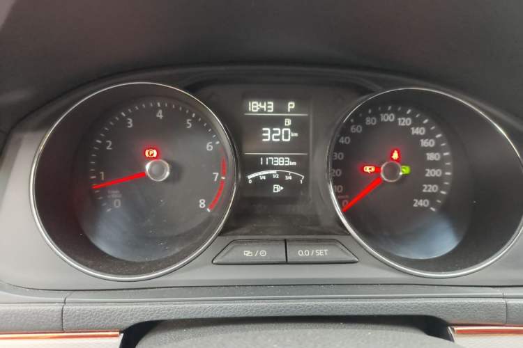 Used Volkswagen Gran Lavida 2015 1.6L Automatic Comfort Edition Instrument Cluster