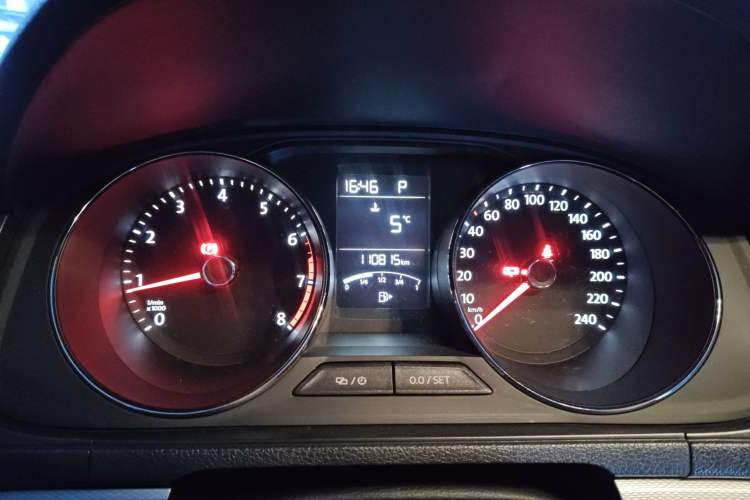 Used Volkswagen Gran Lavida 2015 230TSI DSG Comfort Edition Instrument Cluster