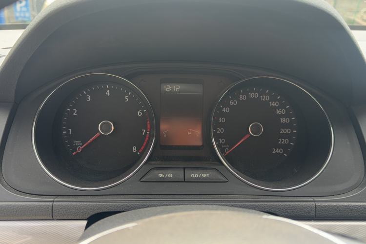 Used Volkswagen Gran Lavida 2015 1.6L Automatic Comfort Edition Instrument Cluster