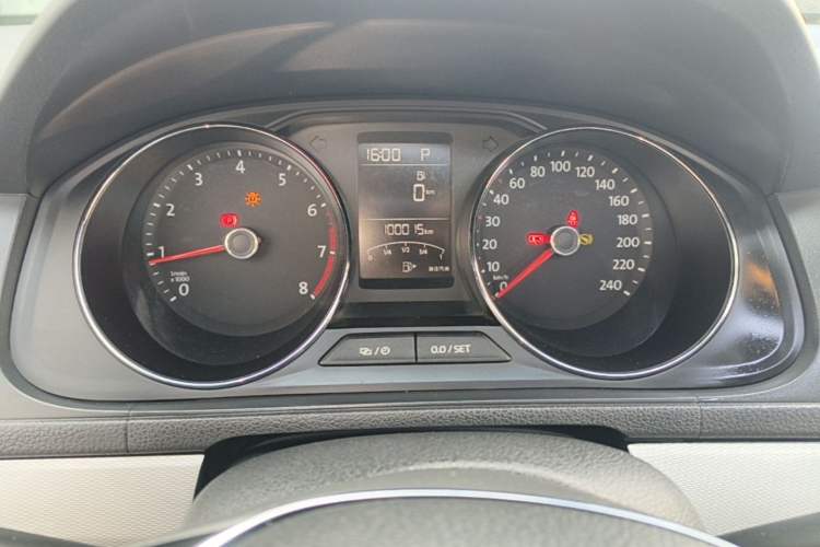 Used Volkswagen Gran Lavida 2015 1.6L Automatic Comfort Edition Instrument Cluster