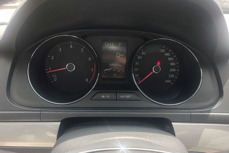 Used Volkswagen Gran Lavida 2015 1.6L Automatic Comfort Edition Instrument Cluster