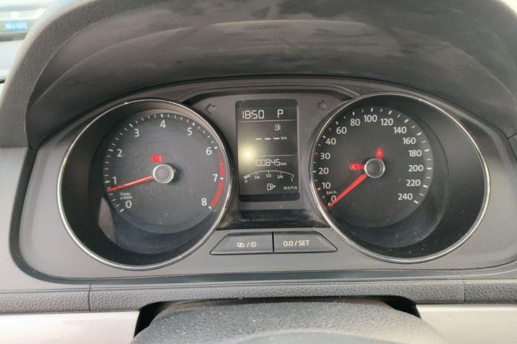 Used Volkswagen Gran Lavida 2015 1.6L Automatic Comfort Edition Instrument Cluster
