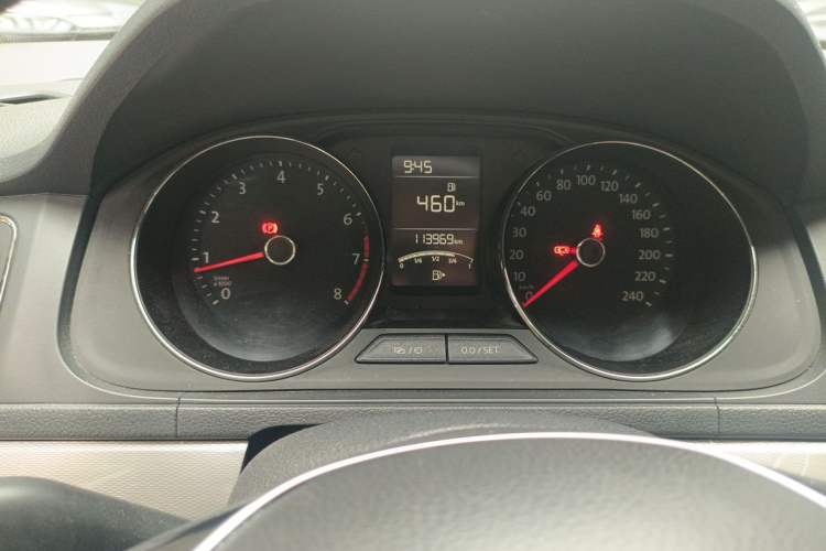 Used Volkswagen Gran Lavida 2015 1.6L Manual Comfort Edition Instrument Cluster