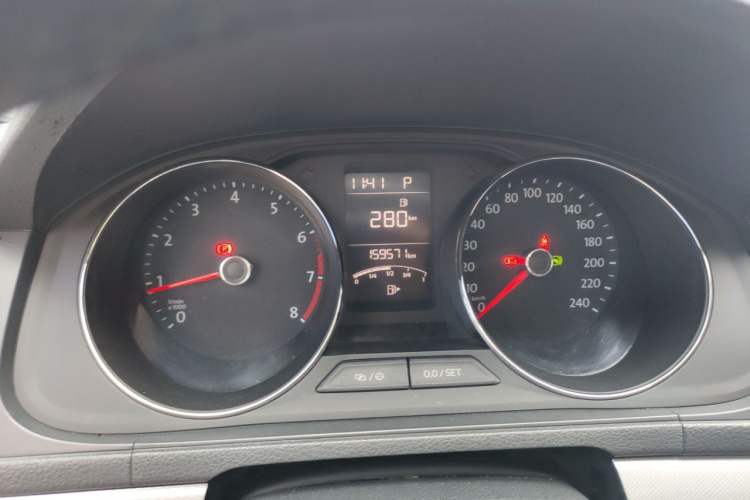 Used Volkswagen Gran Lavida 2015 1.6L Automatic Comfort Edition Instrument Cluster
