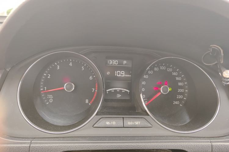 Used Volkswagen Gran Lavida 2015 1.6L Automatic Comfort Edition Instrument Cluster