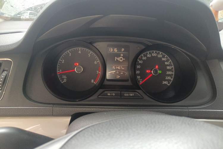 Used Volkswagen Gran Lavida 2015 1.6L Automatic Fashion Edition Instrument Cluster