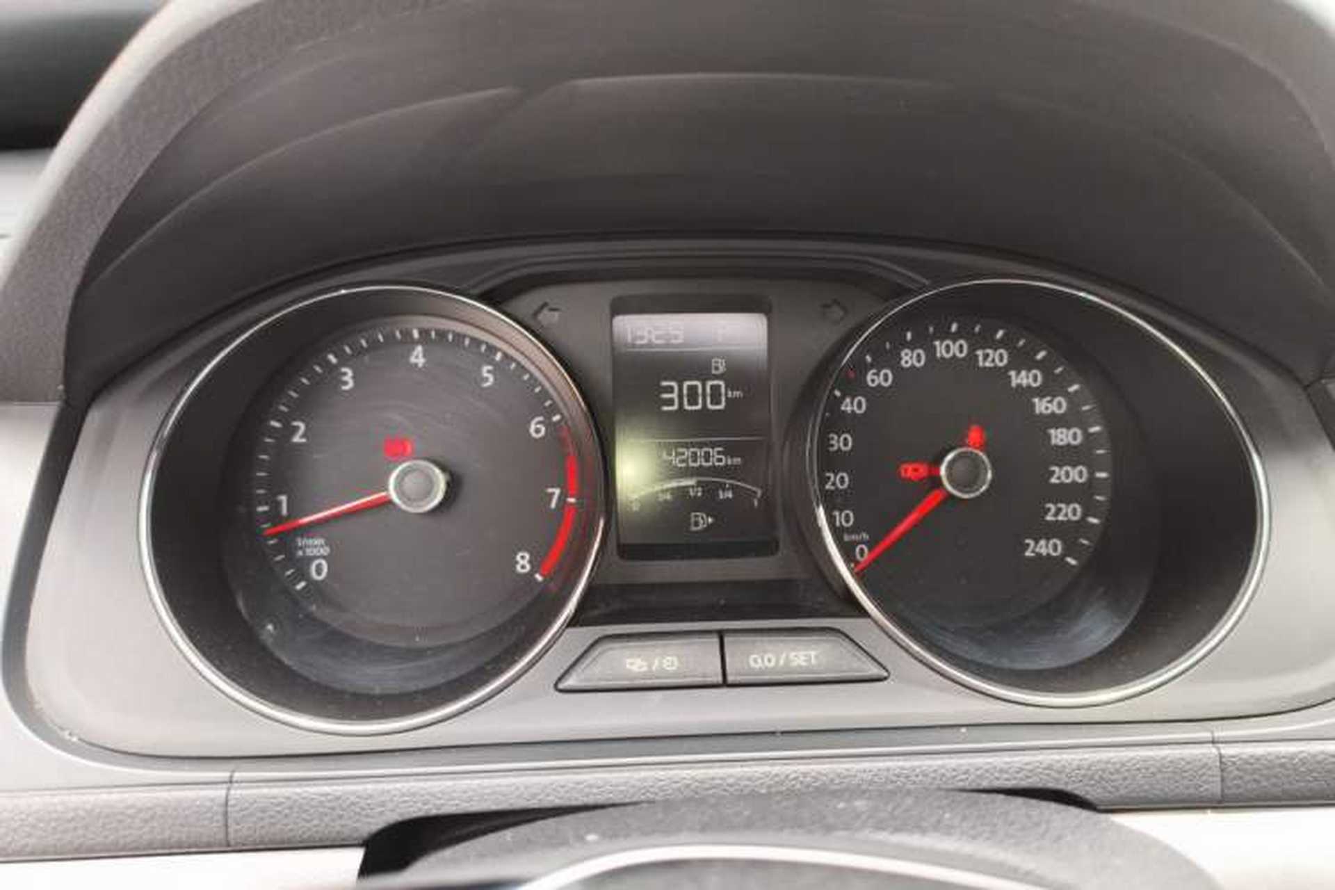 Used Volkswagen Gran Lavida 2015 1.6L Automatic Comfort Edition Instrument Cluster