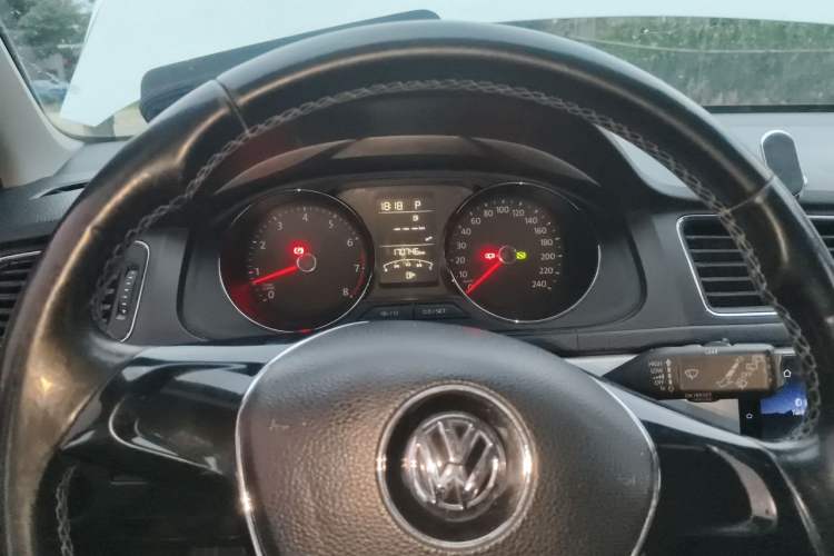 Used Volkswagen Gran Lavida 2015 1.6L Automatic Comfort Edition Instrument Cluster