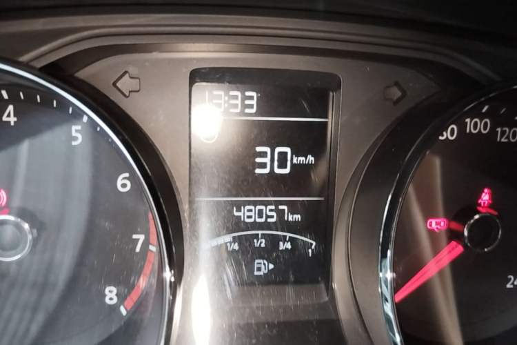 Used Volkswagen Gran Lavida 2015 1.6L Manual Comfort Edition Instrument Cluster
