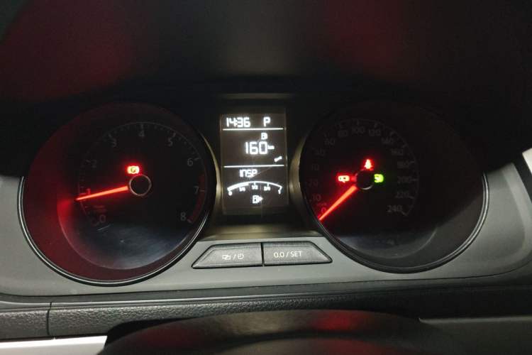 Used Volkswagen Gran Lavida 2015 1.6L Automatic Fashion Edition Instrument Cluster