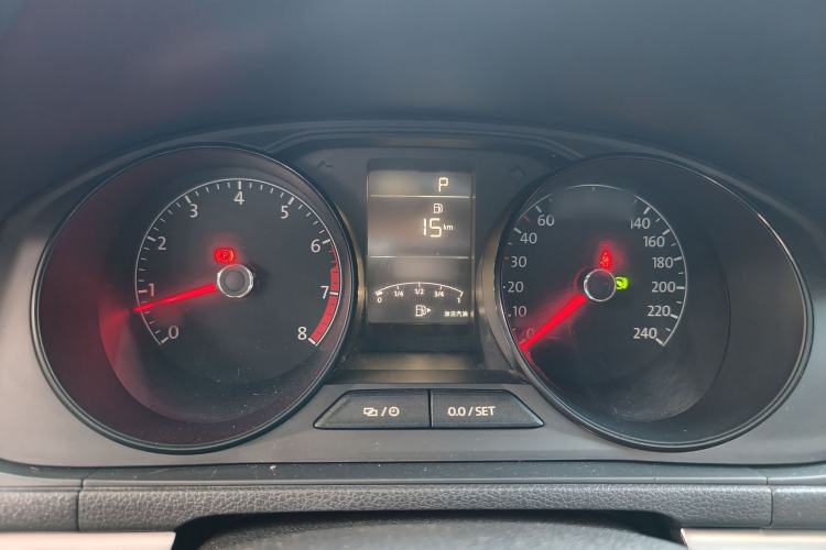 Used Volkswagen Gran Lavida 2015 1.6L Automatic Fashion Edition Instrument Cluster