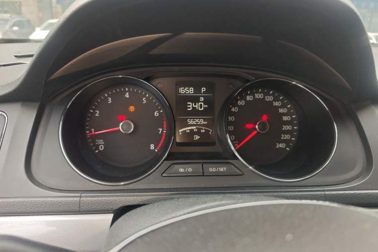 Used Volkswagen Gran Lavida 2015 1.6L Automatic Comfort Edition Instrument Cluster