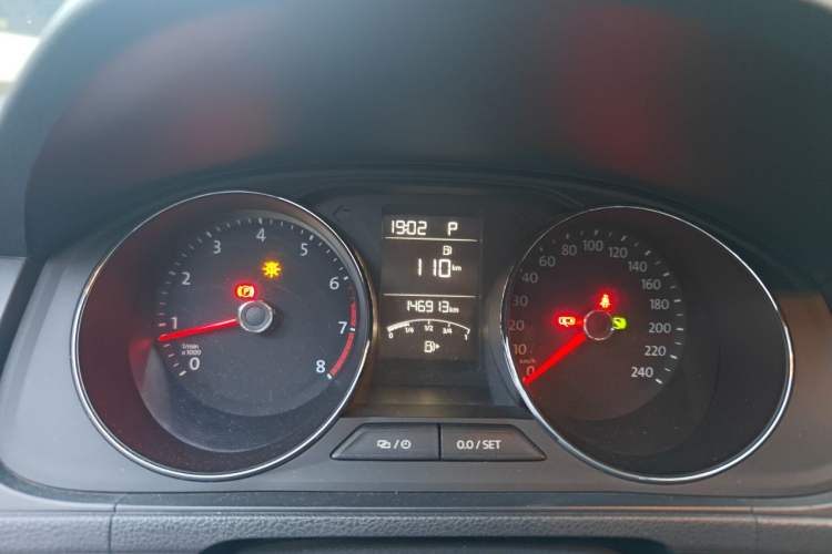 Used Volkswagen Gran Lavida 2015 1.6L Automatic Comfort Edition Instrument Cluster