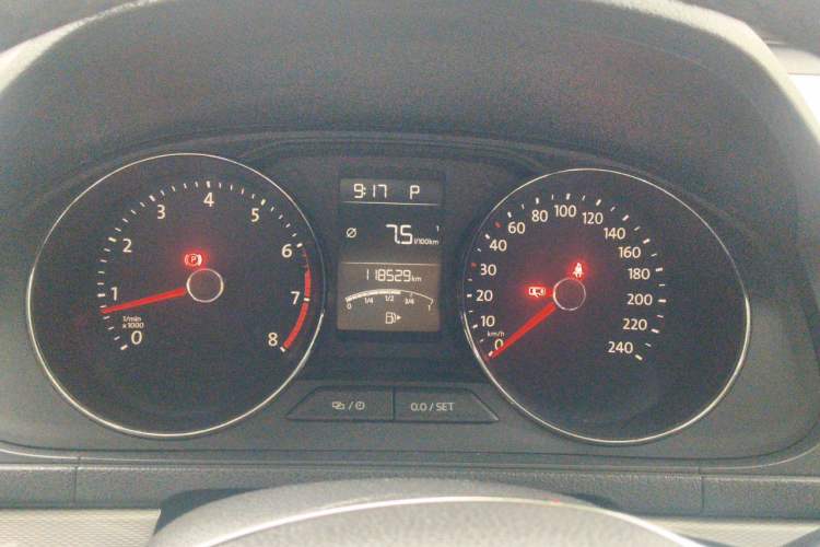 Used Volkswagen Gran Lavida 2015 1.6L Automatic Comfort Edition Instrument Cluster