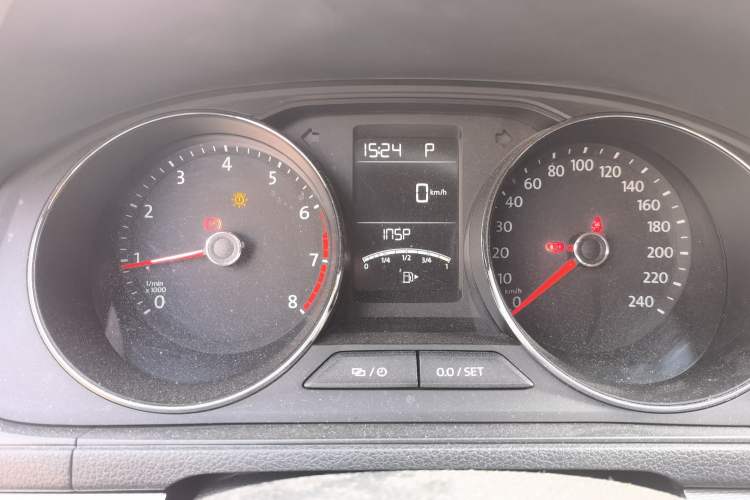 Used Volkswagen Gran Lavida 2015 1.6L Automatic Comfort Edition Instrument Cluster