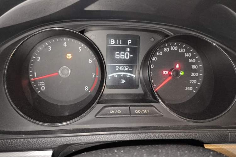 Used Volkswagen Gran Lavida 2015 230TSI DSG Comfort Edition Instrument Cluster