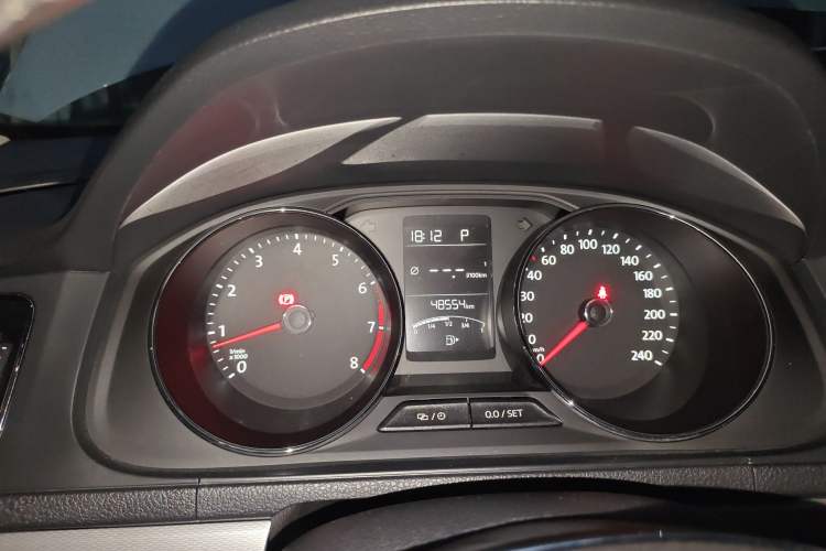 Used Volkswagen Gran Lavida 2015 230TSI DSG Comfort Edition Instrument Cluster