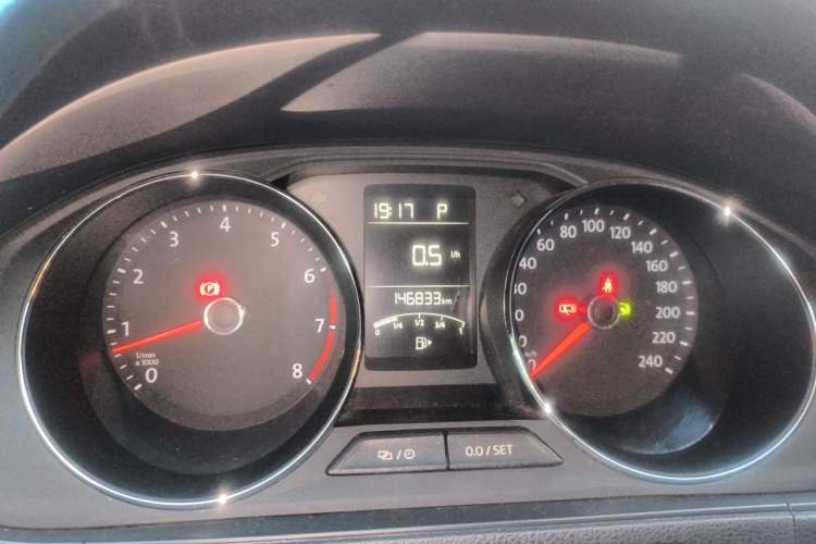 Used Volkswagen Gran Lavida 2015 1.6L Automatic Comfort Edition Instrument Cluster