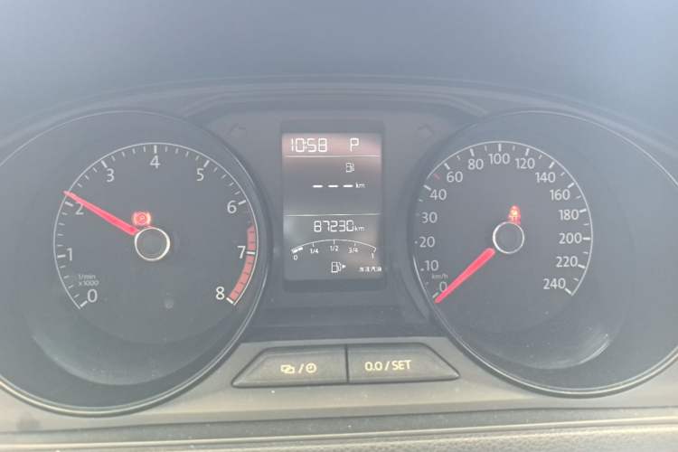 Used Volkswagen Gran Lavida 2015 1.6L Automatic Fashion Edition Instrument Cluster