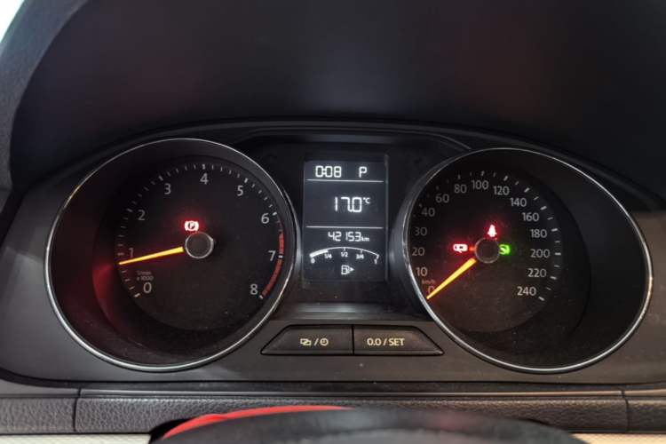 Used Volkswagen Gran Lavida 2015 1.6L Automatic Comfort Edition Instrument Cluster