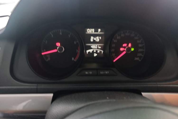 Used Volkswagen Gran Lavida 2015 1.6L Automatic Fashion Edition Instrument Cluster