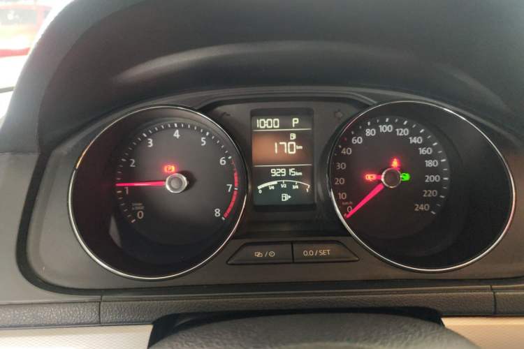 Used Volkswagen Gran Lavida 2015 1.6L Automatic Comfort Edition Instrument Cluster