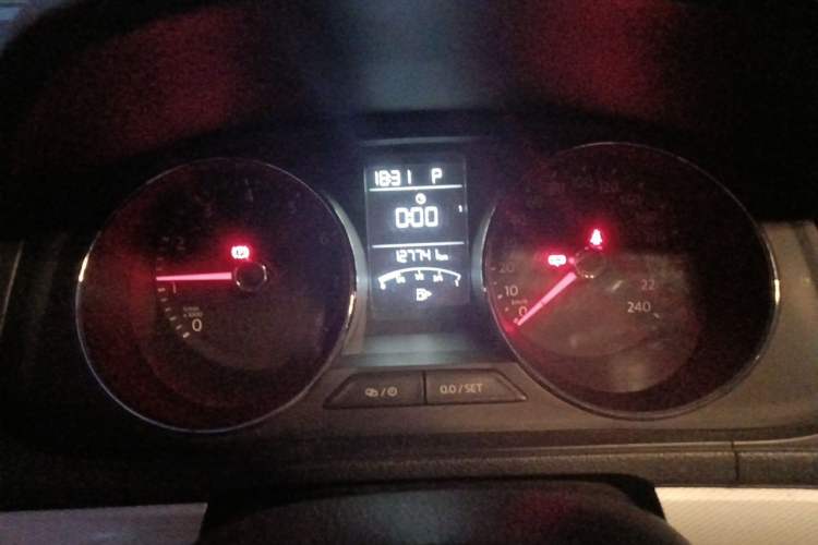 Used Volkswagen Gran Lavida 2015 1.6L Automatic Comfort Edition Instrument Cluster