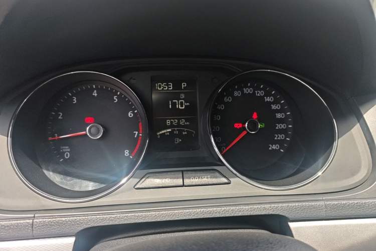 Used Volkswagen Gran Lavida 2015 1.6L Automatic Comfort Edition Instrument Cluster