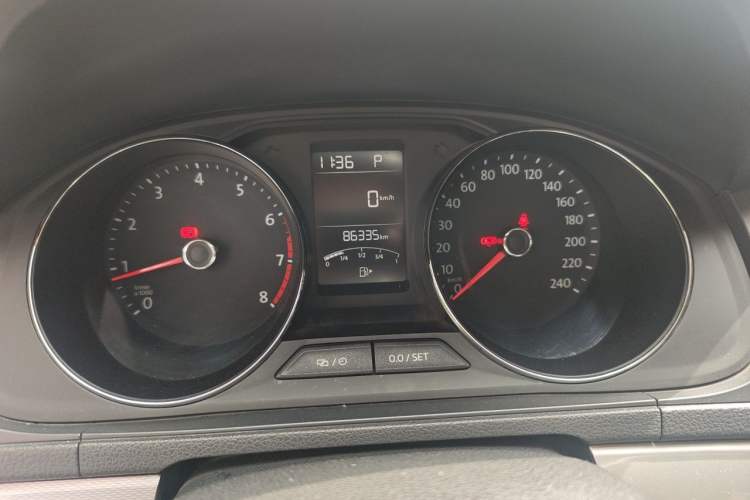 Used Volkswagen Gran Lavida 2015 1.6L Automatic Comfort Edition Instrument Cluster