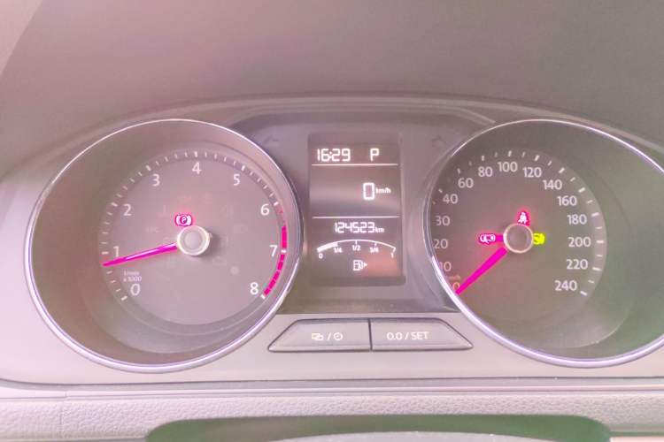 Used Volkswagen Gran Lavida 2015 230TSI DSG Comfort Edition Instrument Cluster