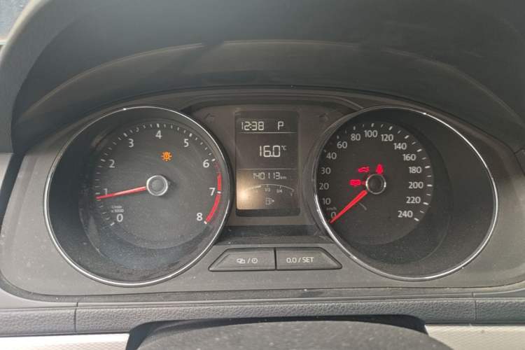 Used Volkswagen Gran Lavida 2015 1.6L Automatic Comfort Edition Instrument Cluster