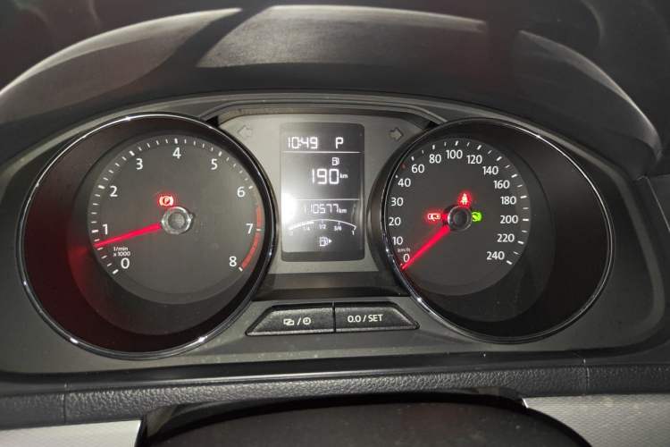 Used Volkswagen Gran Lavida 2015 1.6L Automatic Comfort Edition Instrument Cluster